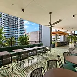 On 47Th Floor! Free Parking & Views From The Top